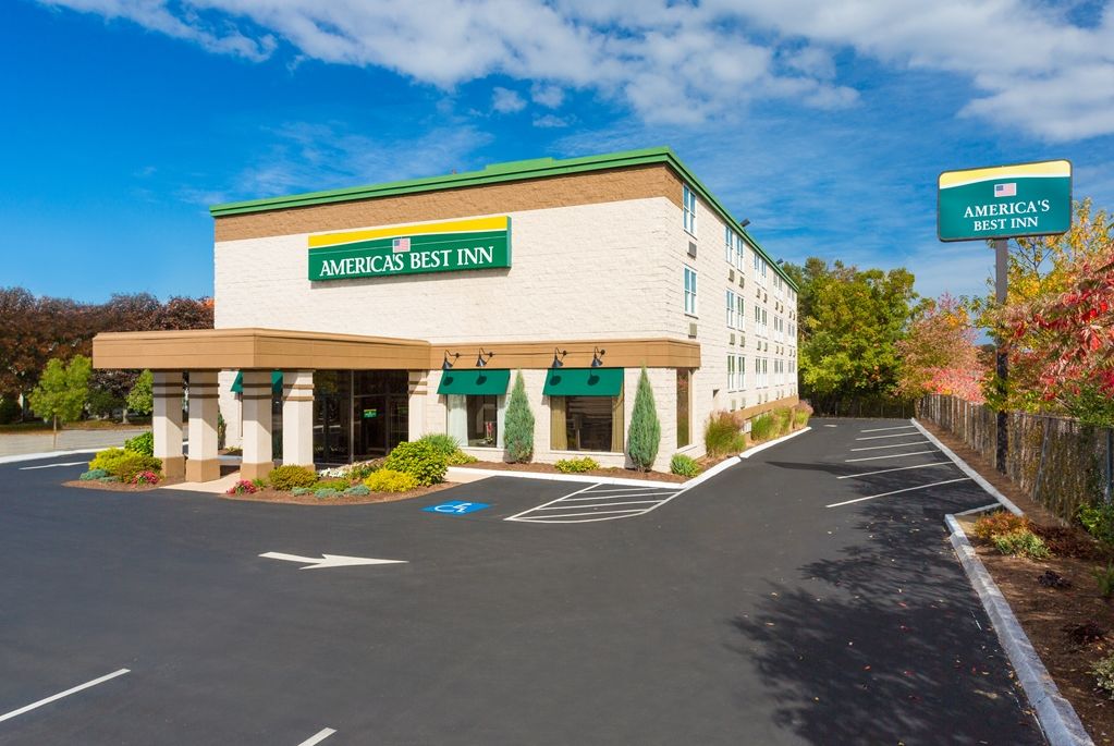 Howard Johnson By Wyndham Portsmouth Extérieur photo